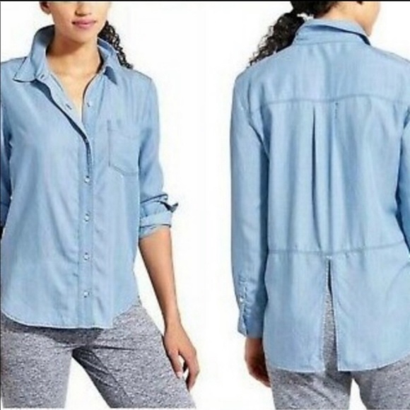 Athleta Bootjack Chambray Split Back Button-down M - Picture 10 of 10